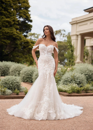 Off Shoulder Ivory 3D Lace Tulle Enchanting Wedding Dress